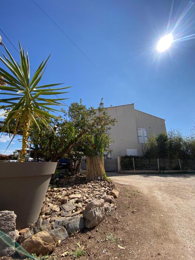 Studio Proche De La Plage De L'Almanarre Hyeres Exterior photo